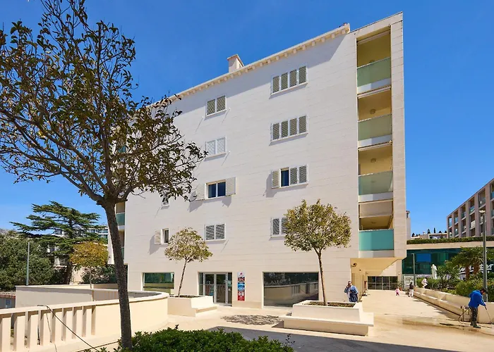 Hedera Estate Hedera A58 דירה *